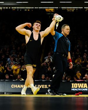 Image post by @iowahawkeyewrestling on Instagram