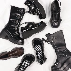 Image post by @romwe on Instagram