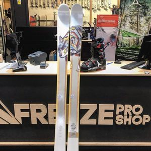 Image post by @j_skis on Instagram