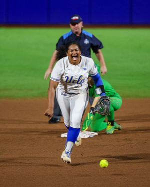 Image post by @uclasoftball on Instagram