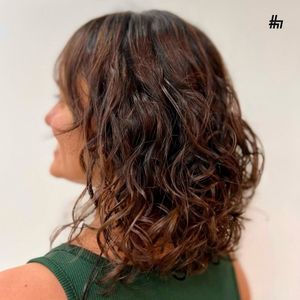 Image post by @hairbyjorgesalon on Instagram