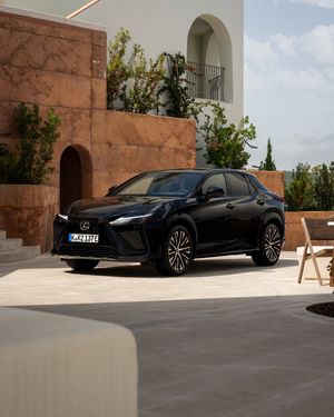 Image post by @discoverlexus on Instagram