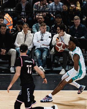 Image post by @londonlions on Instagram