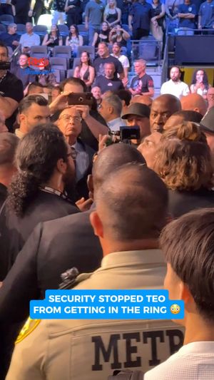 Video post by @insideringshow on Facebook