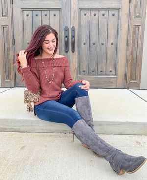 Image post by @shopfillyflair on Instagram
