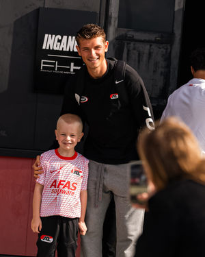 Image post by @azalkmaar on Instagram