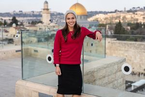 Image post by @aishglobal on Instagram