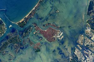 Image post by @thom_astro on Instagram