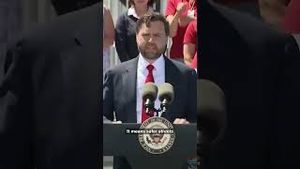 Video post by @kmphfox26 on YouTube