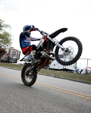 Image post by @dayinthedirtdownsouth on Instagram
