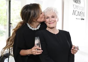 Image post by @therealmariskahargitay on Instagram