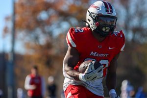 Image post by @Marist_Fball on Twitter