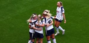 Image post by @SpursWomen on Facebook