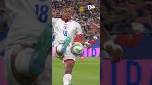 Video post by @FOX Soccer on YouTube