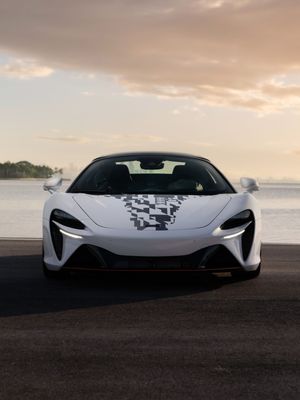 Image post by @mclarenauto on Instagram