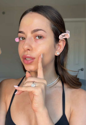 Video post by @anyaweitz on TikTok