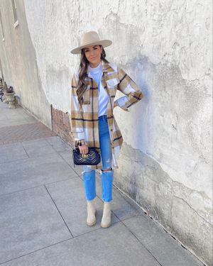 Image post by @sabrinanoellee on Instagram