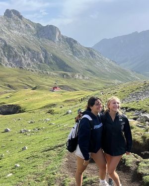 Image post by @putneystudenttravel on Facebook
