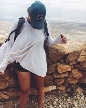 Image post by @bamadeltazeta on Instagram