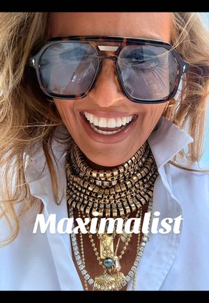 Video post by @shop.with.caroline on TikTok