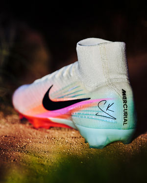 Image post by @prodirectsoccerus on Instagram