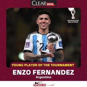 Image post by @thepaparefootball on Facebook