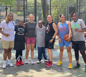 Image post by @ladieswhohoop on Instagram