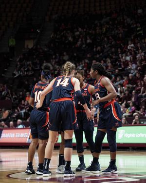 Image post by @uvawomenshoops on Instagram