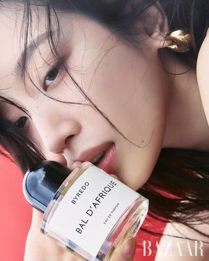 Image post by @harpersbazaarkorea on Instagram