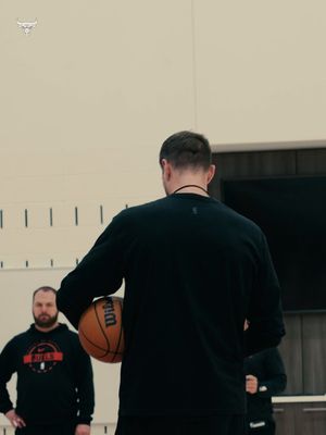 Video post by @chicagobulls on Twitter/X