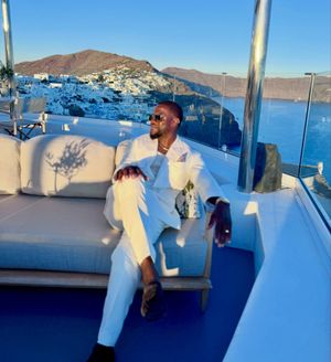 Image post by @kevinhart4real on Instagram