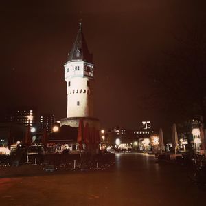 Image post by @canmainhattan on Instagram