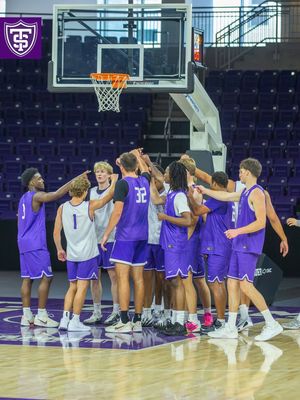Image post by @tommiehoops on Instagram