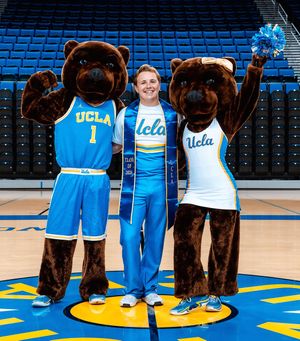 Image post by @uclaspiritsquad on Instagram