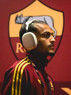 Image post by @officialasroma on Instagram
