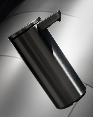 Image post by @simplehuman on Instagram