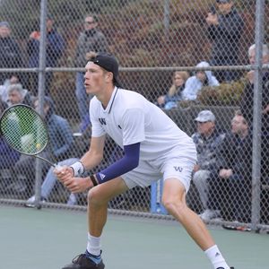 Image post by @uw_mtennis on Instagram