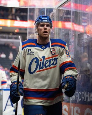 Image post by @nhlaus on Instagram