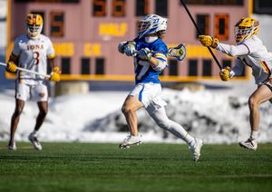 Image post by @hofstramlax on Instagram