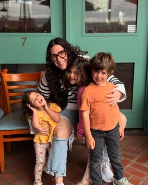 Image post by @thesharonmoms on Instagram