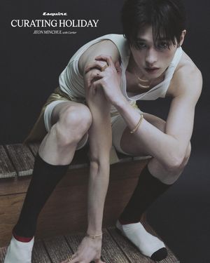 Image post by @esquire.korea on Instagram