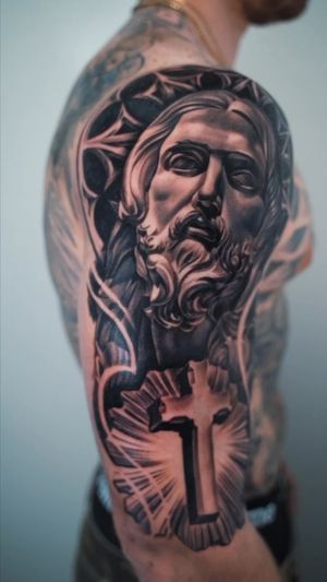 Video post by @skindesigntattoos on Instagram