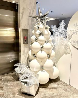 Image post by @winnerpartywholesale on Instagram