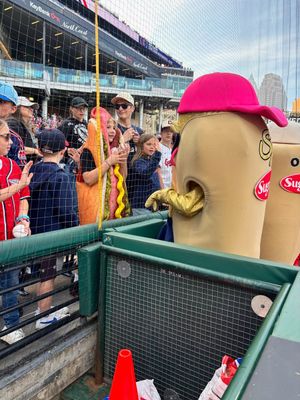 Image post by @CleHotDogs on Twitter