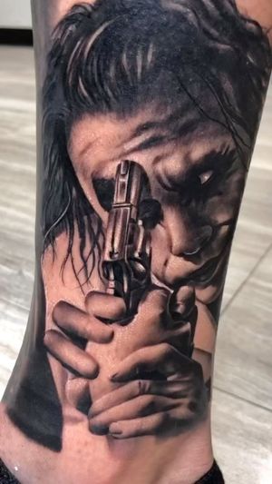 Video post by @skindesigntattoos on Instagram