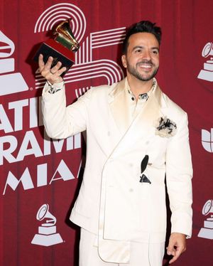Video post by @luisfonsi on TikTok