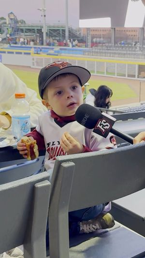 Video post by @FlyingSquirrelsBaseball on Facebook