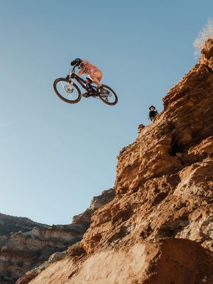 Image post by @wolf_tooth_comp on Instagram