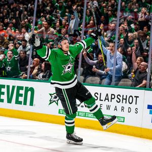 Image post by @dallasstars on Instagram