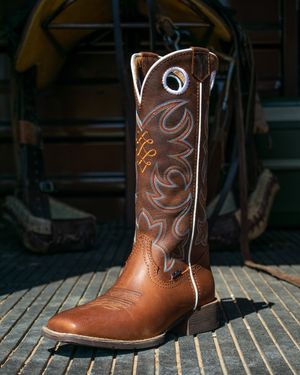 Image post by @justinboots_ on Instagram